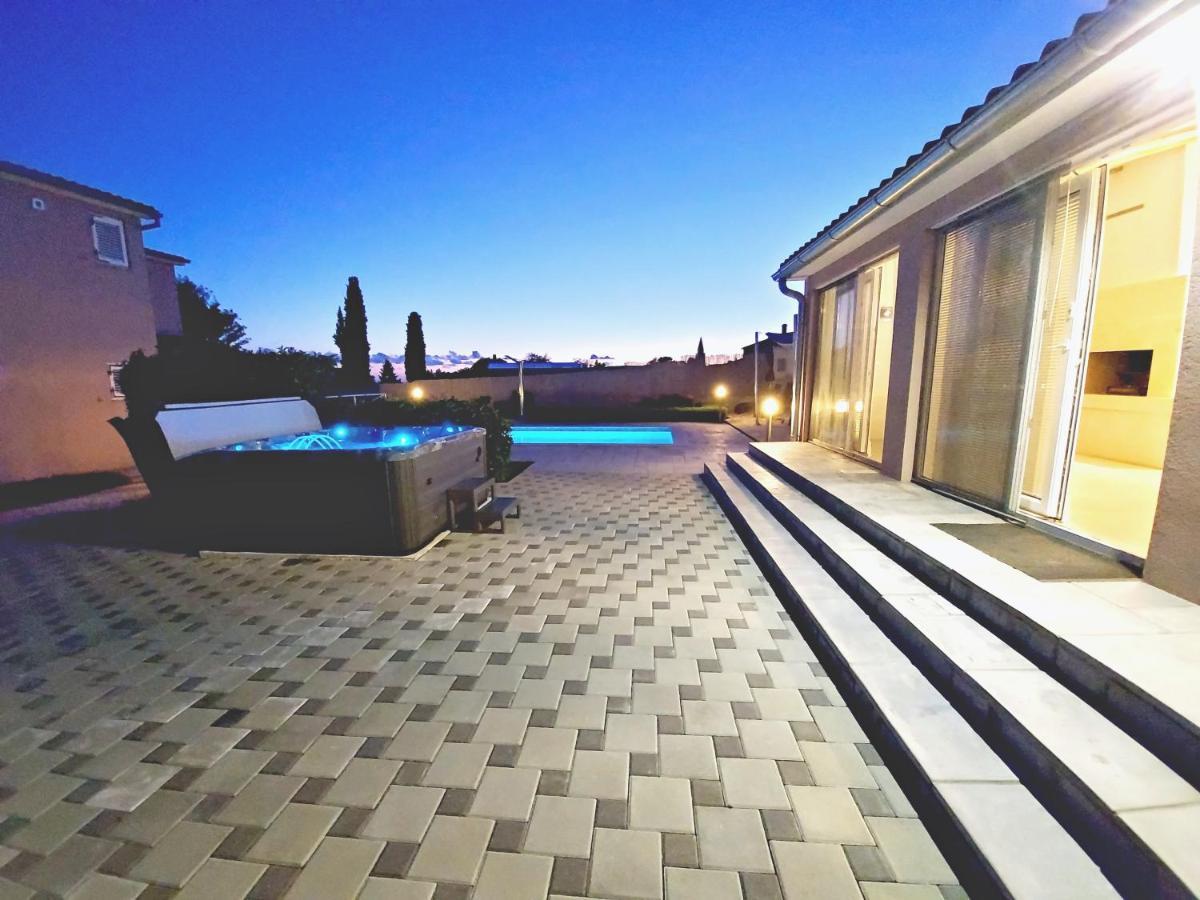 Villa Mattea Galižana 외부 사진