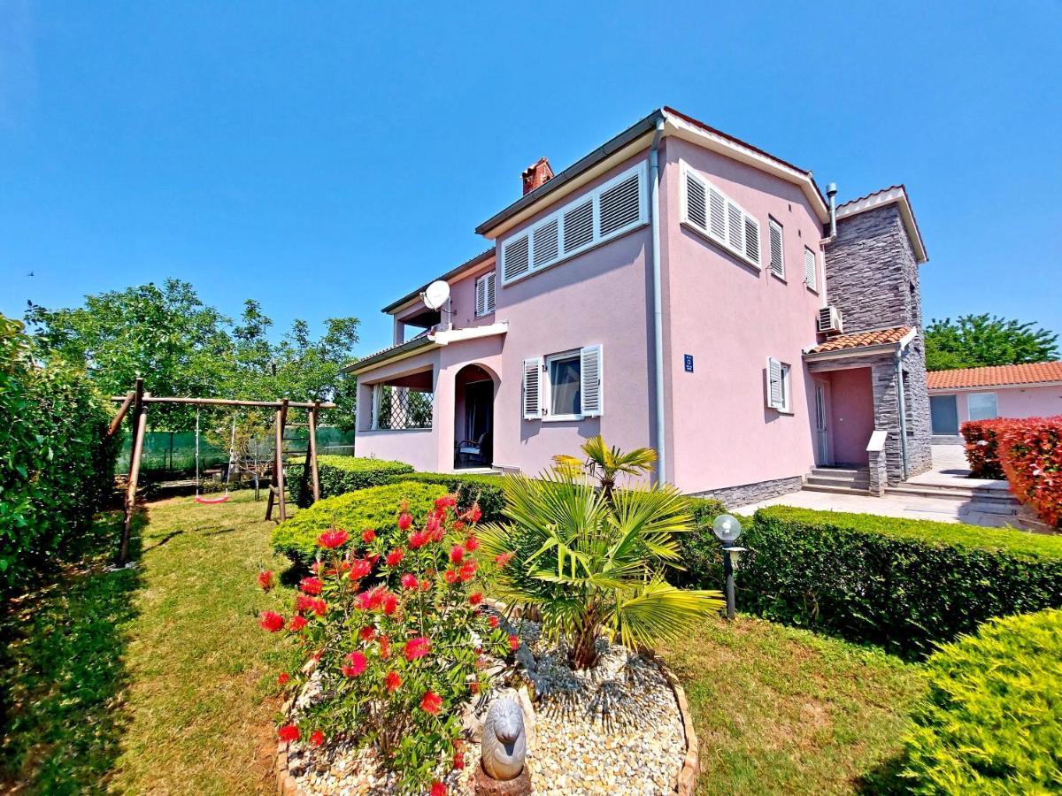 Villa Mattea Galižana 외부 사진